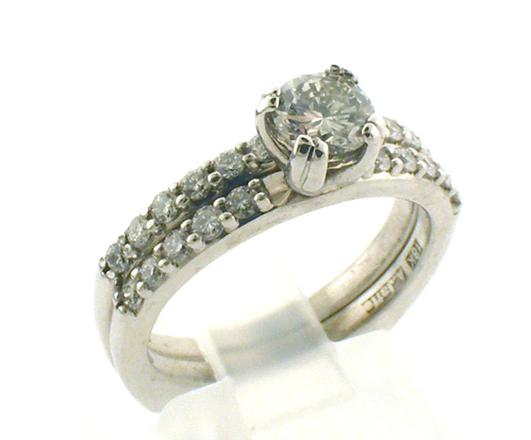 18 karat white gold A Jaffe engagement set weighing 4.4 dwt.  Semi mount weight is approx .50ct.  Ctr Diamd SPRD110 .42 ct H-I, VS1. Finger size sz 5.5  Semi Price $895SPRD 110  H-I, VS $840