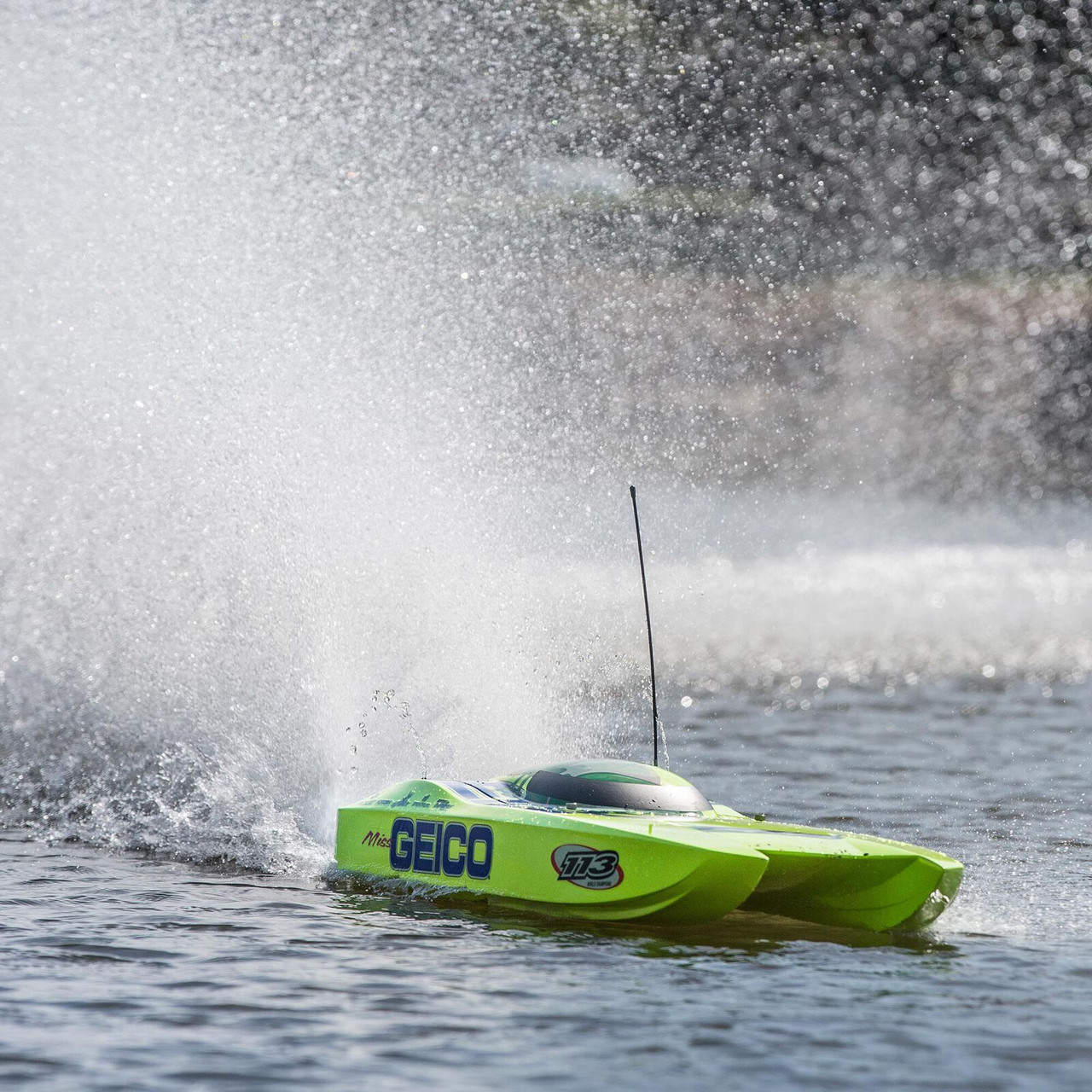 Pro Boat Miss GEICO Zelos 36