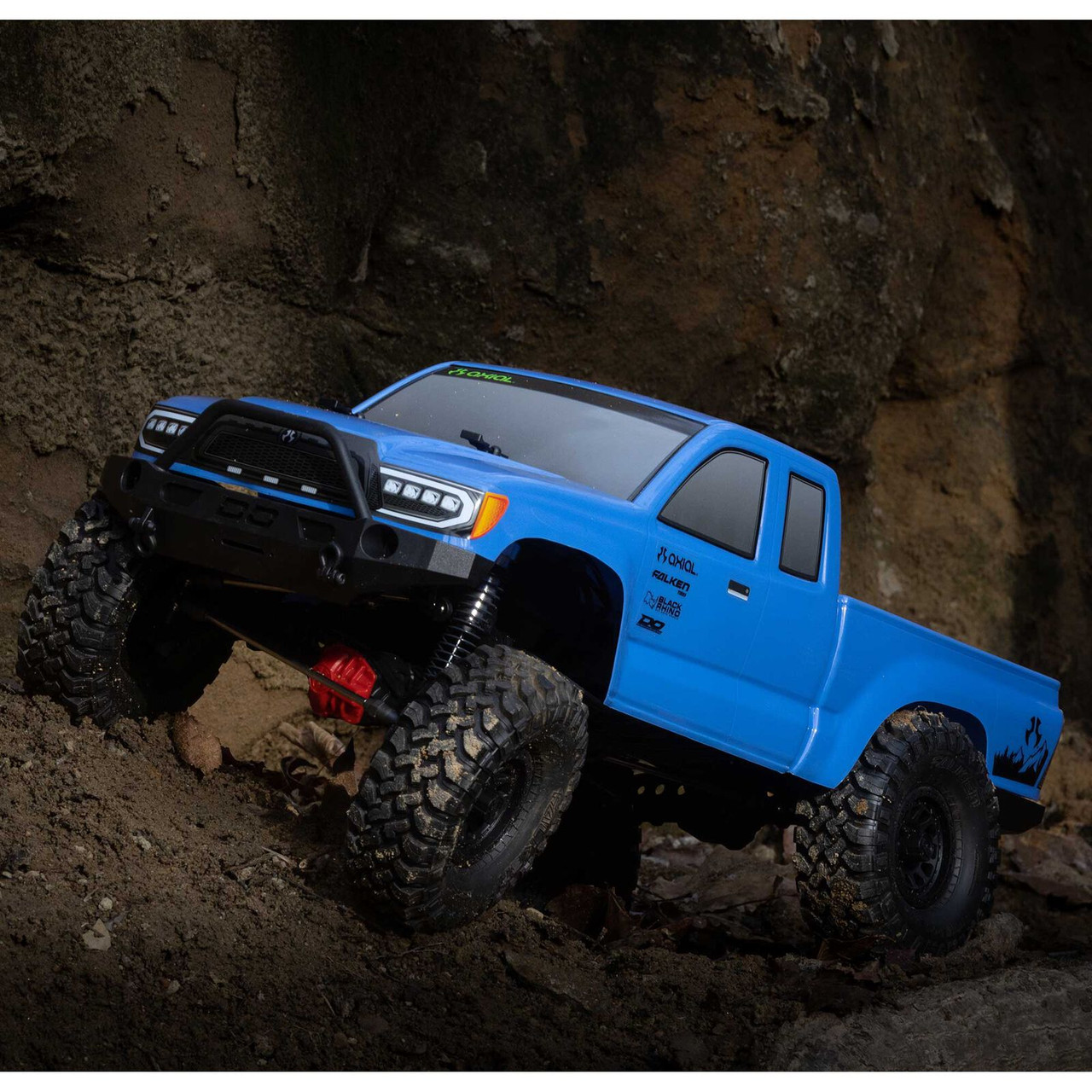 Axial 1/10 SCX10 III Base Camp 4WD Rock Crawler Brushed RTR, Blue
