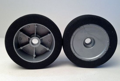 CUSTOM WORKS RC Mounted R4 Front Tires Foam (CSW6249) CUSTOM WORKS RC Mounted R4 Front Tires Foam (CSW6249)