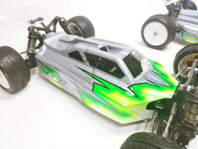 Leadfinger Racing A2 Tactic body (clear) w/ 2 wing set for TLR 22X-4 Leadfinger Racing A2 Tactic body (clear) w/ 2 wing set for TLR 22X-4