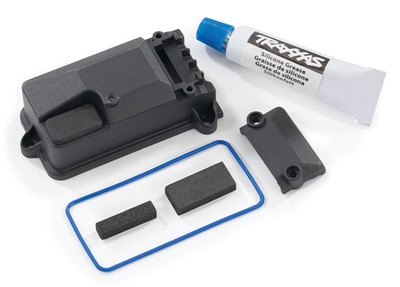 Receiver box cover (for use only with #8224 receiver box & #2260 BEC)/ foam pads/ seals/ silicone grease
Receiver box cover (for use only with #8224 receiver box & #2260 BEC)/ foam pads/ seals/ silicone grease