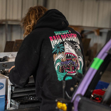 BajaDesigns x Shreddy コラボパーカー ラングラー ランクル 980176_Back2__51717.1736267181