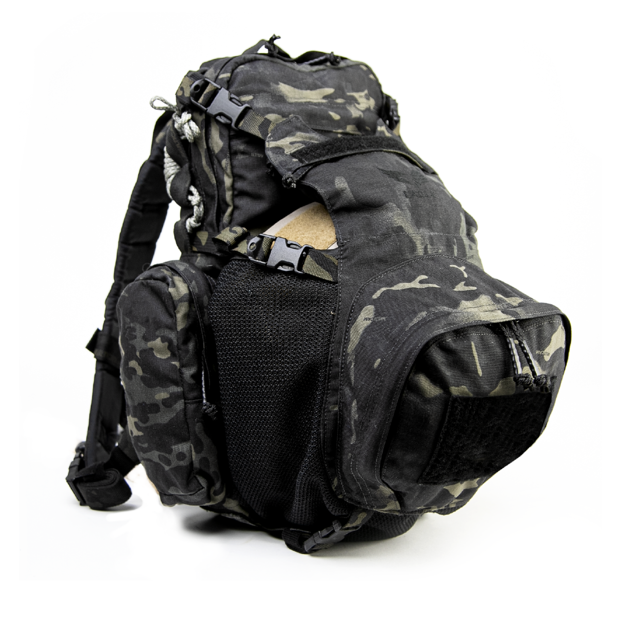 black hydration pack