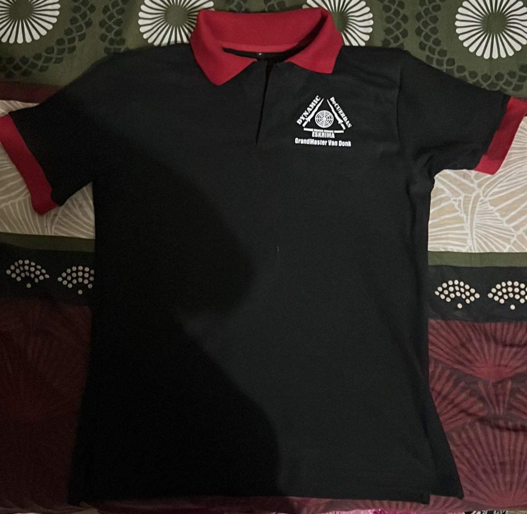 decuerdas-polo-shirt-front.png