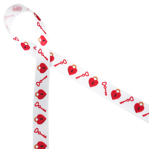 Red heart shaped locks alternate with red keys printed on 5/8" white single face satin ribbon for a fun Valentine theme. This is a great ribbon for favors, gifts and Valentine decor!