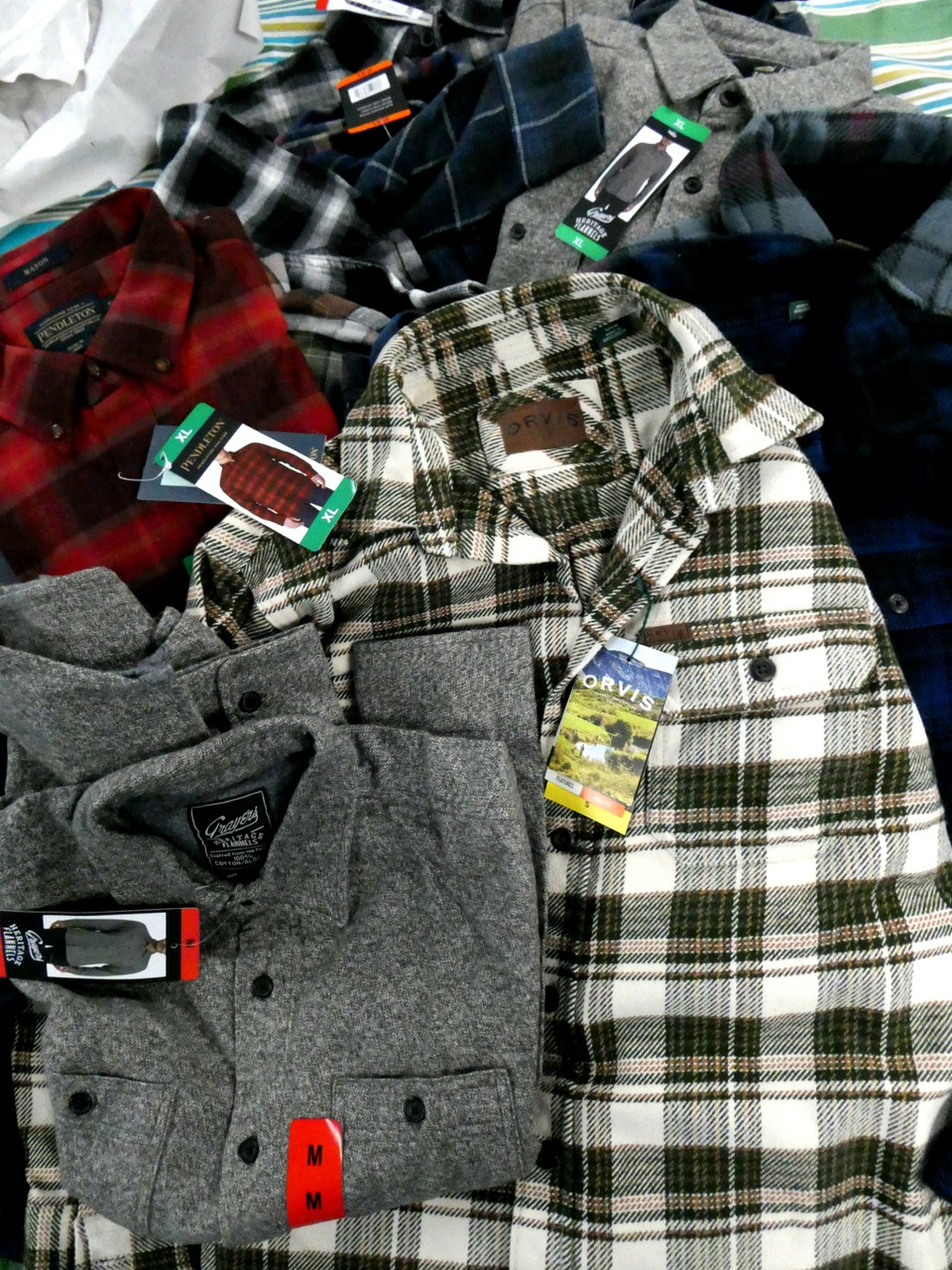 buy wholesale Mens, Womens and Childrens Liquidation Apparel- LOCATED IN  MICHIGAN! Pickups Welcome!