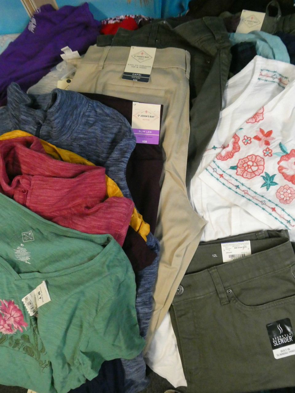 Buy Wholesale Ladies Liquidation Attire In Bulk Quantity Located