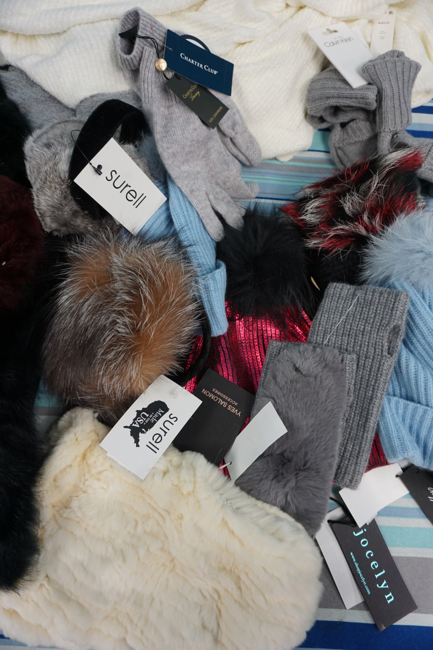 buy wholesale Womens Winter Liquidation Accessories. LOCATED IN