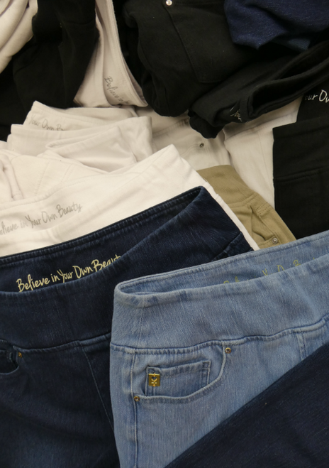 22pc $1,320 in Belle by KIM GRAVEL Contour Crop Jeans #17350R (E-2-4)