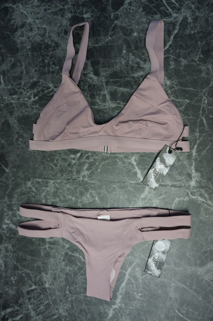 18 SETS = 36pc Womens TAVIK Bikini SETS Mauve Duplicates OVERSTOCKS #32907J ()