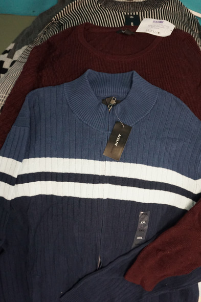 36pc Mens Sweaters NAUTICA Alfani CLUB ROOM Inc #31676c (L-2-6)