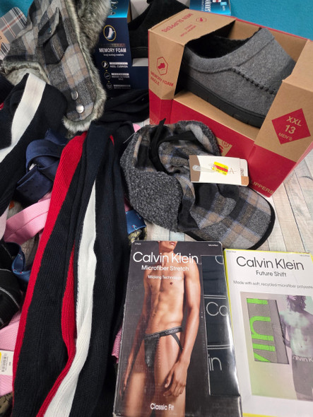 91+pc Mens Accessories & Underwear - LOTS OF LEVIS! Perry Ellis CK Isotoner #35342b ()