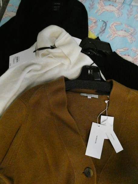 8pc $1,500 in BIG STORE Cashmere & Wool VINCE. #19162K (V-1-5)