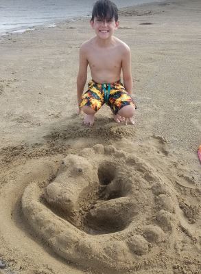 tori-thompson-building-sand-castles.jpg