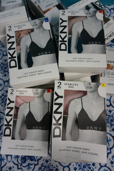 18 SETS = 36pc DKNY Bras SETS #23849J (Y-4-6)