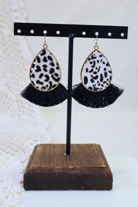 Untamed Elegance Earrings