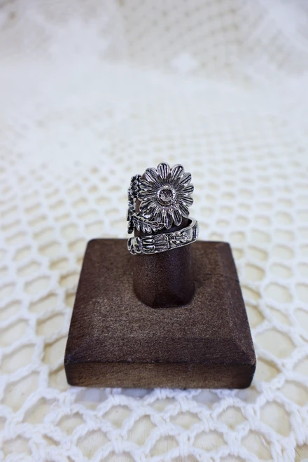Grow Your Own Way Ring