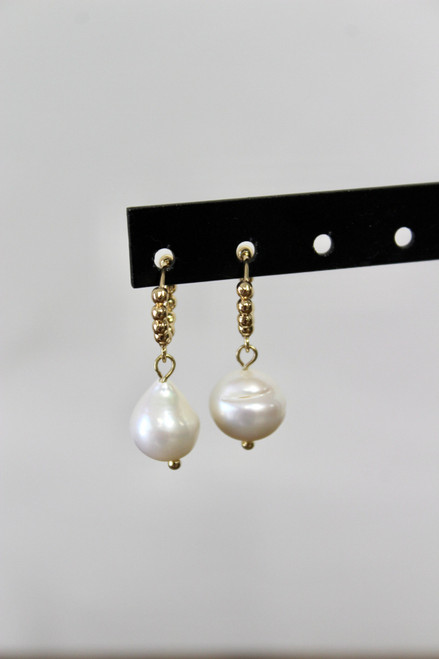 Seashells And Pearls Earrings