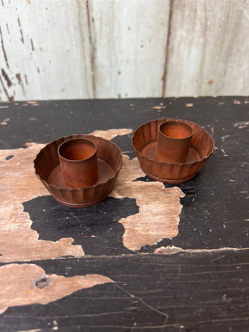 Rusty Fluted Taper Holder (Set of 2) Rusty Fluted Taper Holder (Set of 2)