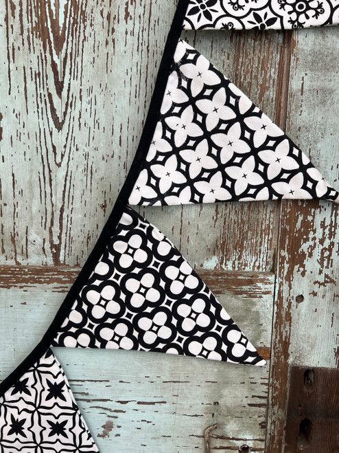Black And White Pattern Pennant Garland