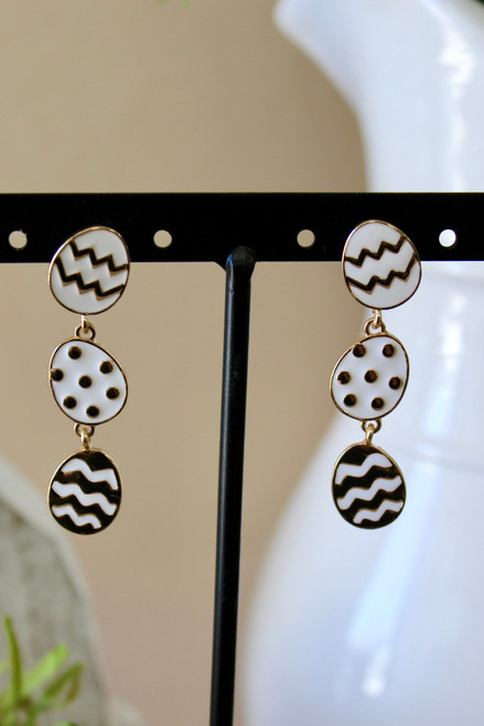 I'm So Egg-cited Earrings - White I'm So Egg-cited Earrings - White