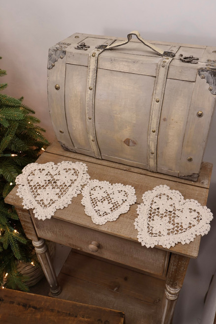 Set Of 3 Heart Doilies