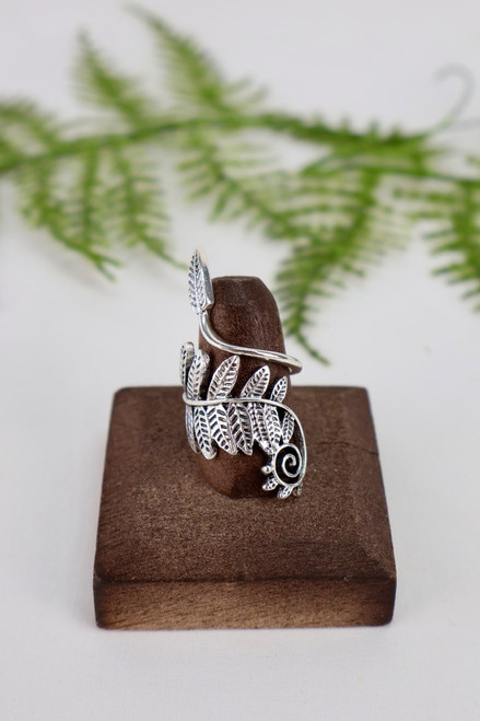 Winding Fern Ring