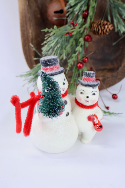 Frost And Flake - Snowman Pair Figurine