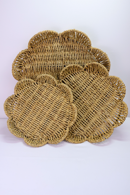 Set of 3 Flower Shaped Woven Seagrass Trays