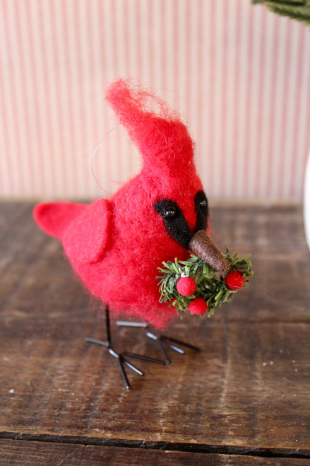 Cardinal With Wreath Critter