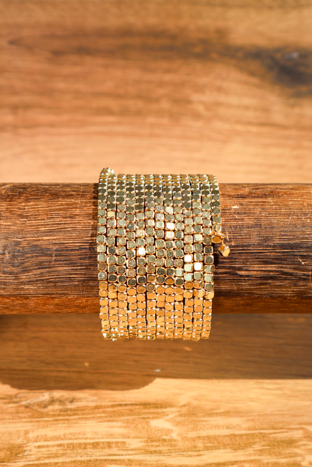 Turn Heads Coil Bracelet - Gold