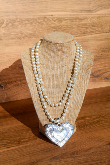 Polished And Pearled Necklace