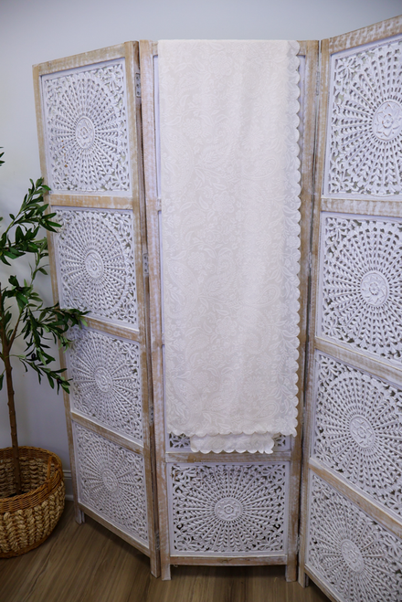 Scalloped Edge Tablecloth