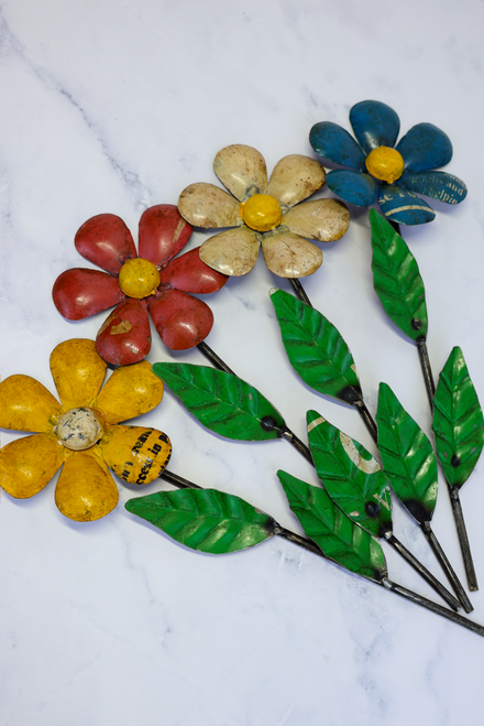 Recycled Metal Daisy