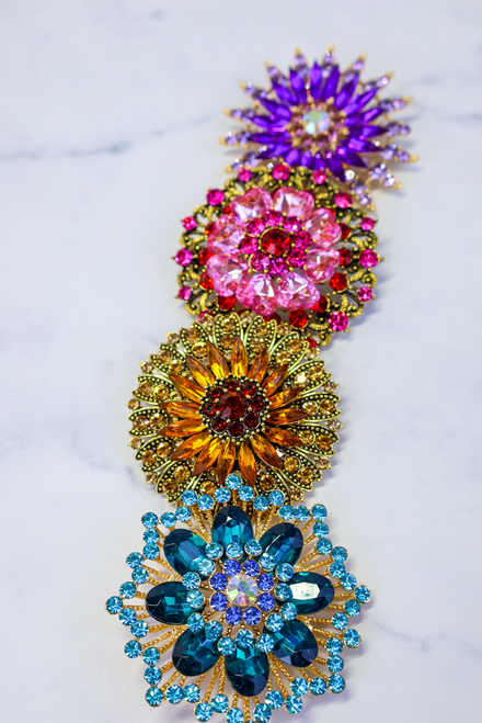 Color Your World Brooch Set