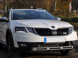 Modellanpassat fäste för 20 tum LED-ramp - Skoda Octavia & Scout 2018-