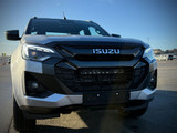 Modellanpassat fäste för 1-2st 20tums LED-ramp i undre grill- Isuzu D-max 2025-