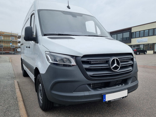 Modellanpassat fäste för 2st 10tum LEDramper Mercedes Sprinter fr 2022-