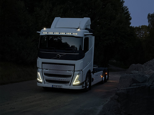Komplett kitt. Solskydd i glasfiber för 6st Ymer 10tum. Anp till Volvo FH & FM [BVOL31-KIT4]