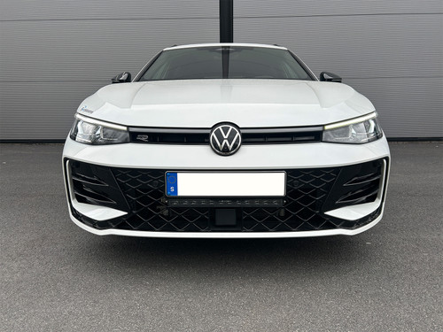Modellanpassat fäste för Viklight Ymer 20tum - Volkswagen Passat R-Line 2025- Modellanpassat fäste för Viklight Ymer 20tum - Volkswagen Passat R-Line 2025-