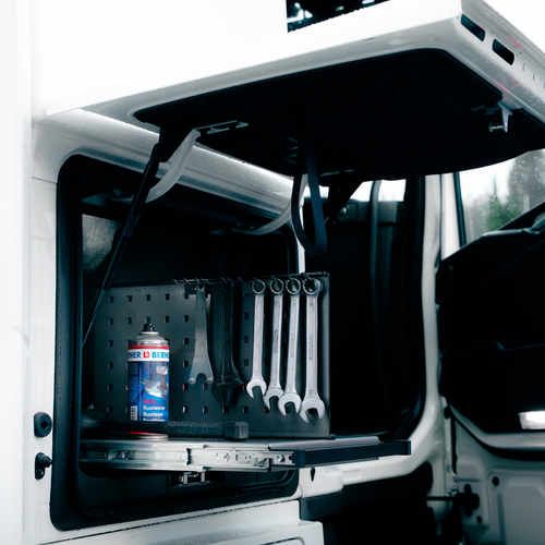 TRAYLUX 01 - utdragbarsläde till Volvo FH låghytt