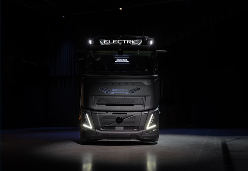 Volvo Swedish metal upplyst skylt - Vit belysning