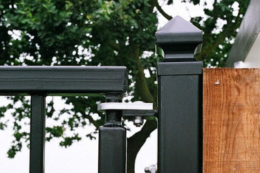 Stainless Steel Gate Hinges: What are the Options?