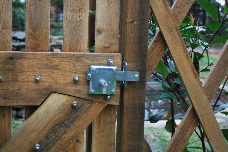 What Fixings to Use on Different Gate Post Materials