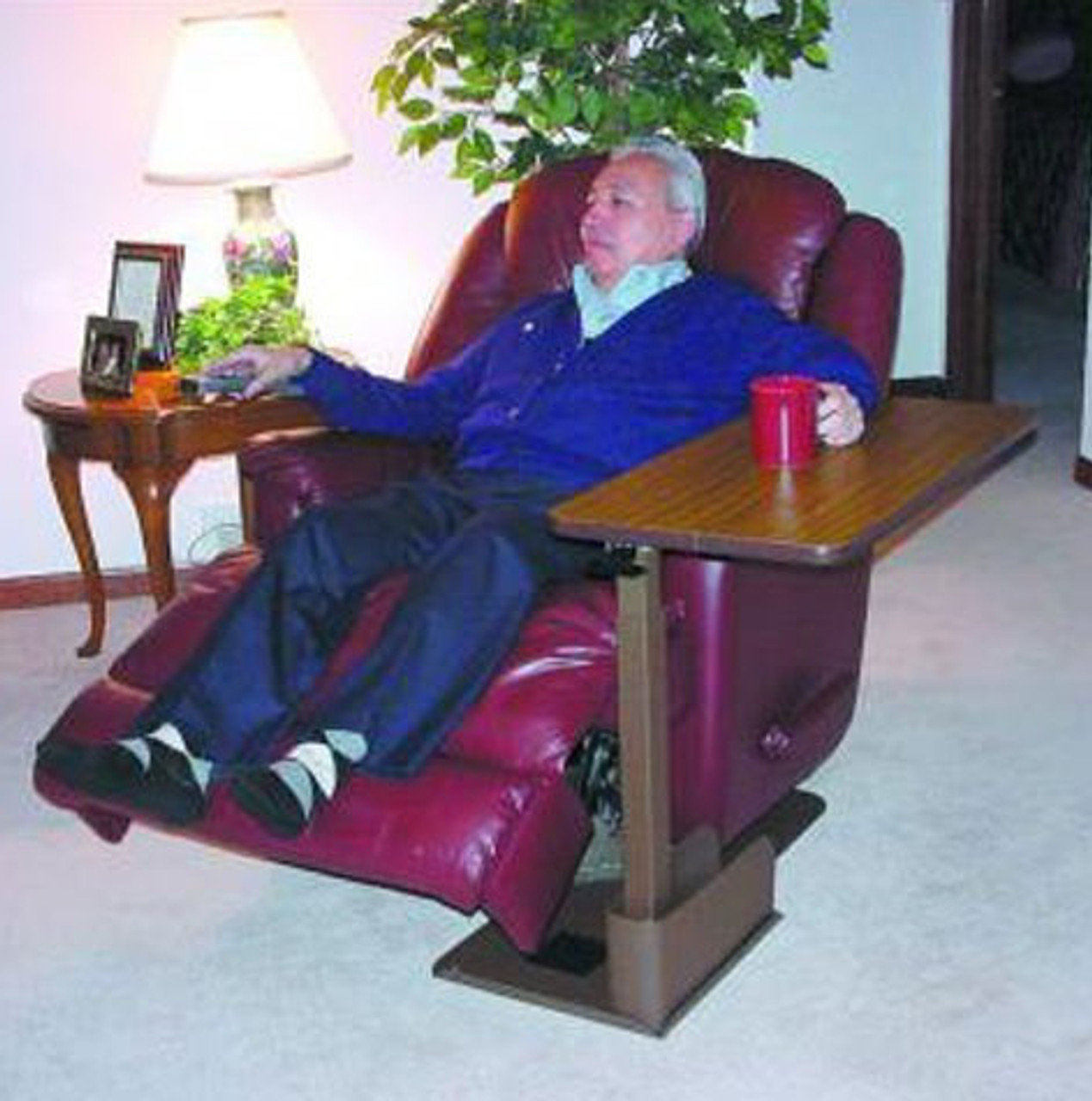 EZ Table for Couches, Recliners and Lift Chairs by Am Fab