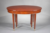 TABLE OVALE DE STYLE DIRECTOIRE A ALLONGES EN PLACAGE D'ACAJOU TABLE OVALE DE STYLE DIRECTOIRE A ALLONGES EN PLACAGE D'ACAJOU