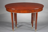 TABLE OVALE DE STYLE DIRECTOIRE A ALLONGES EN PLACAGE D'ACAJOU TABLE OVALE DE STYLE DIRECTOIRE A ALLONGES EN PLACAGE D'ACAJOU
