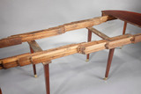 TABLE OVALE DE STYLE DIRECTOIRE A ALLONGES EN PLACAGE D'ACAJOU TABLE OVALE DE STYLE DIRECTOIRE A ALLONGES EN PLACAGE D'ACAJOU