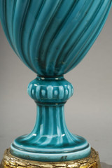 Vases turquoises anciens